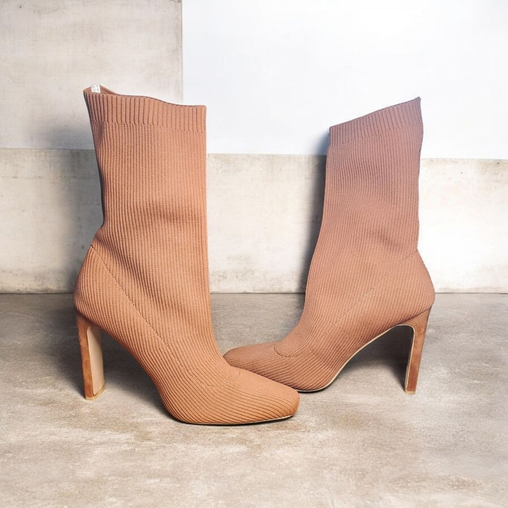 Cuccoo Slip On Stretch‎ Square Toe 4” Heel Camel Color Sock Boots Size 9 Womens